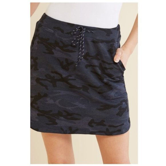 Sundry camo skirt Clearance